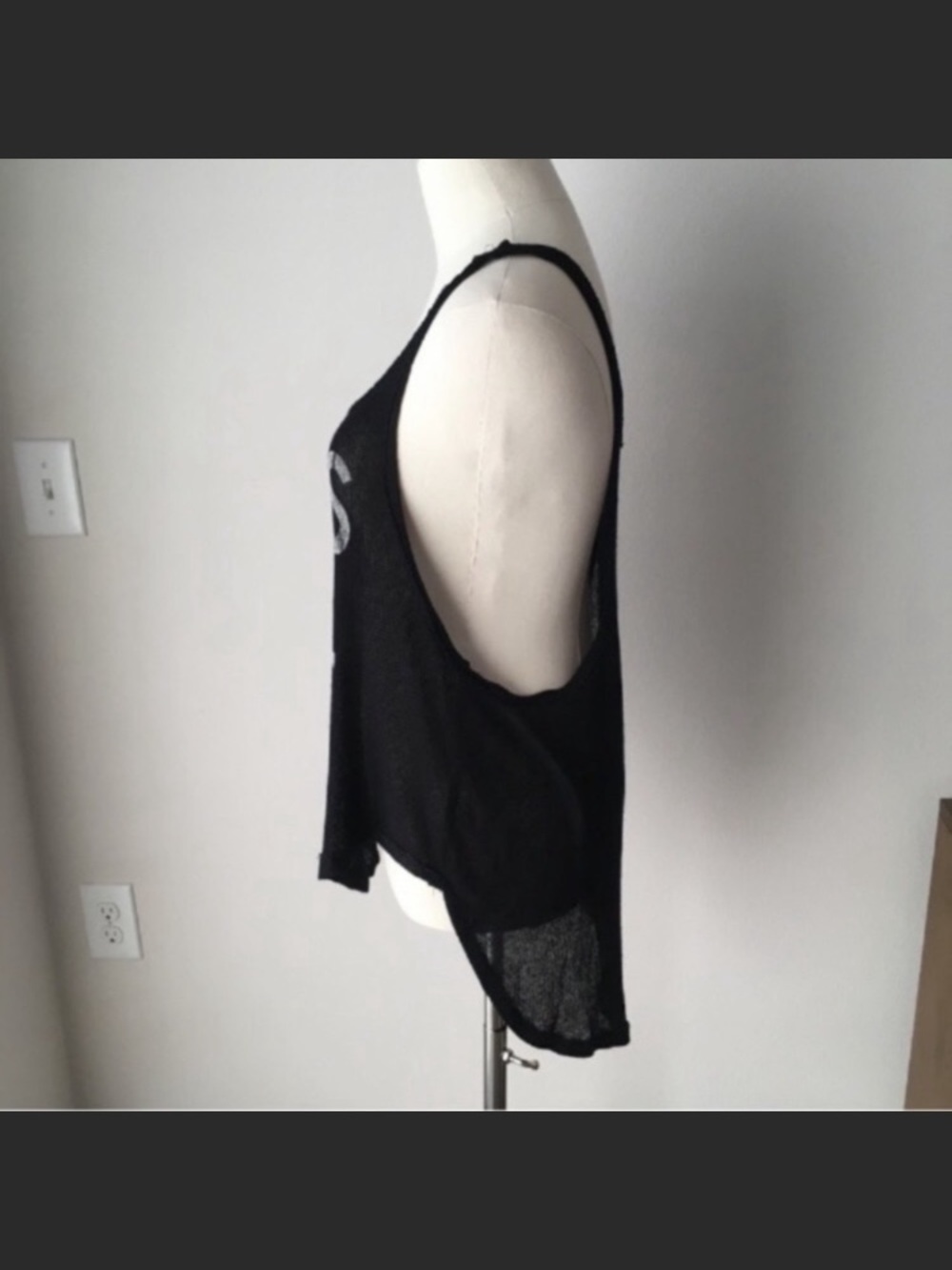 NWOT F21 Knit Graphic Muscle Tank - Picture 3 of 4